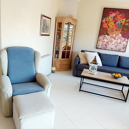 Estupendo apartamento en primera línea de playa y con vistas al mar Dénia Exterior foto